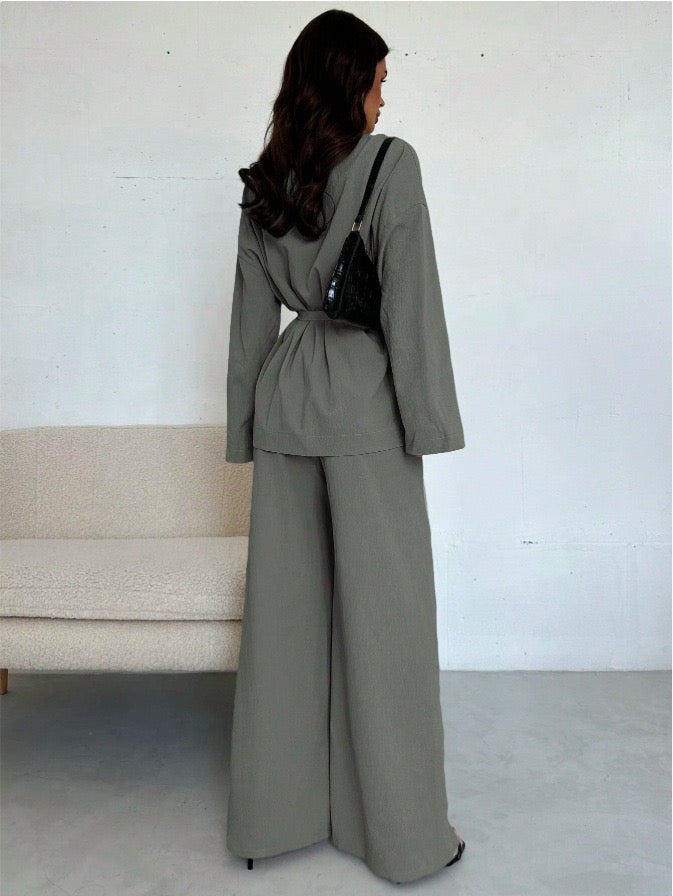 LOOSE TWO-PIECE SET