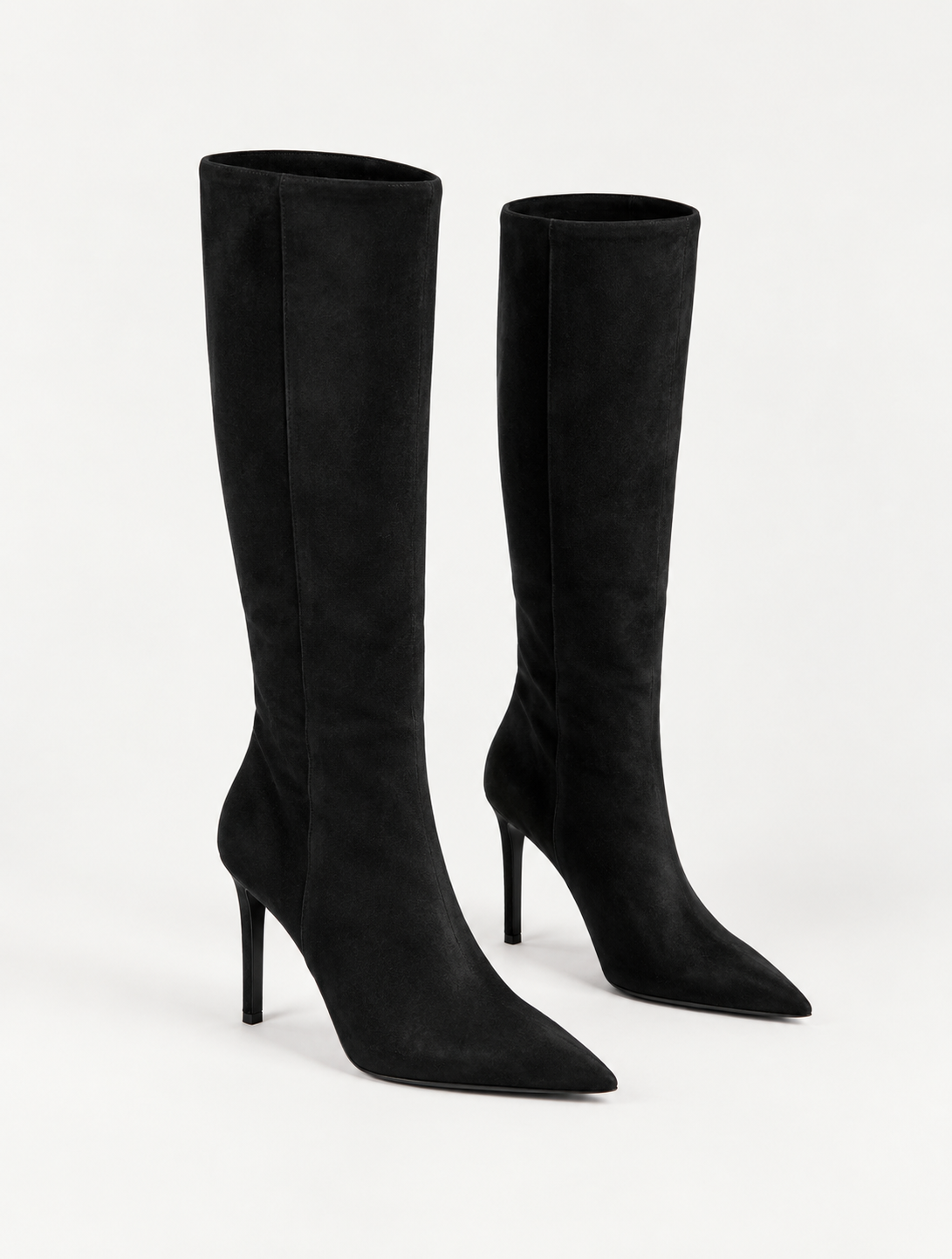KNEE-HIGH HEELS
