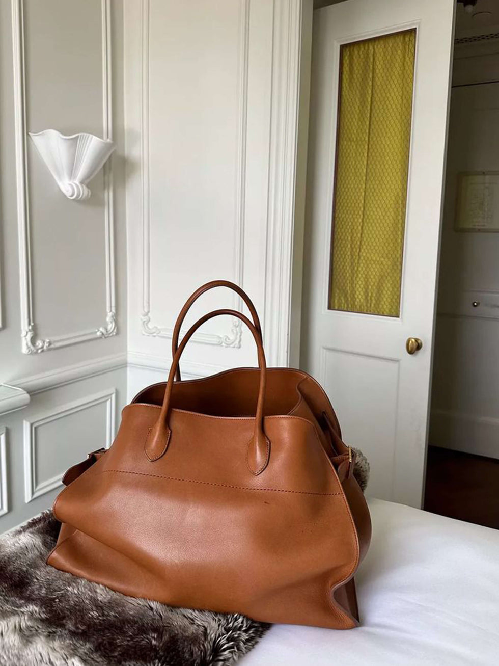 SUEDE SHOPPER